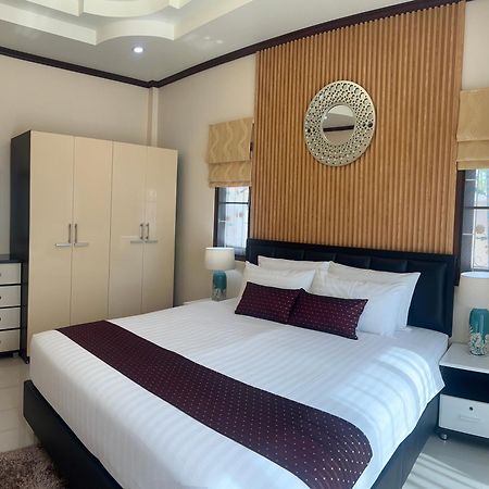 Malinee Villa Phuket Plaja Bang Tao Exterior foto